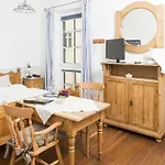 فندق Altes Stadttor كاستلاون