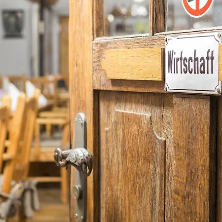 Altes Stadttor كاستلاون
