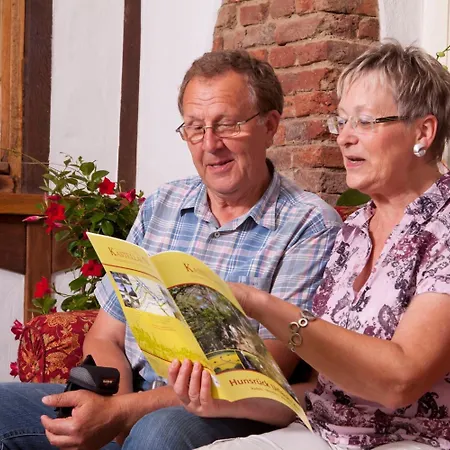 Altes Stadttor מלון 3*