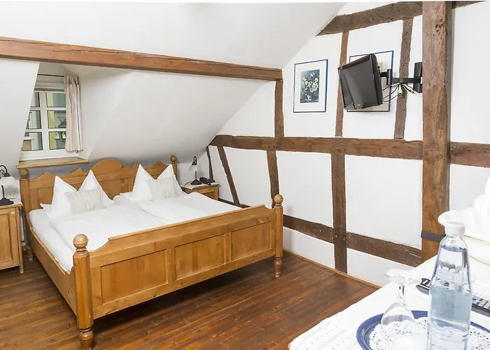 Altes Stadttor 카스텔룬